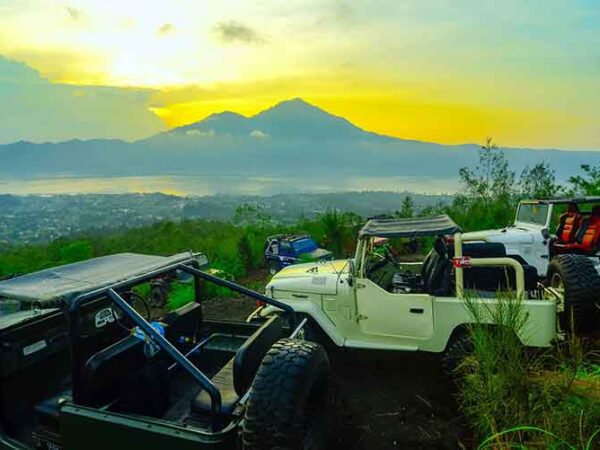 Sunrise Bali Black lava Jeep Tour